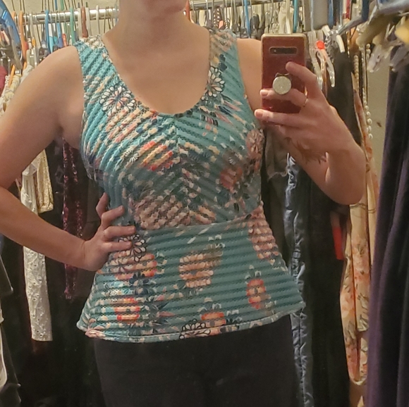 Like NEW NY&Co 7th Ave Design Studio Aqua Floral Peplum Top Back Zip Sz M - Picture 2 of 10